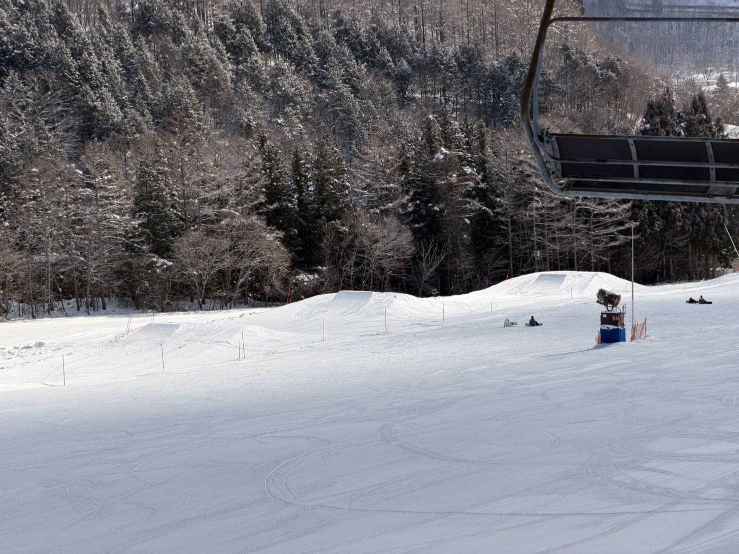 poco jan (Korean dish of grilled beef topped with an egg yolk)